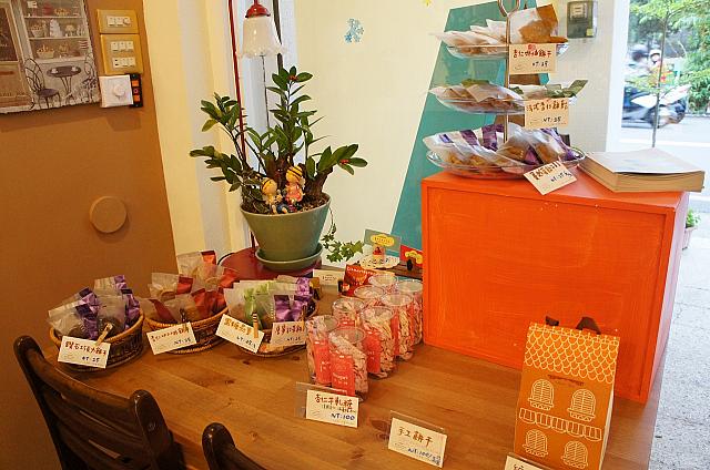 ナビがちょうどお店にいる時にクッキーが焼き上がり、お店の中は甘～い香りに包まれて幸せ☆