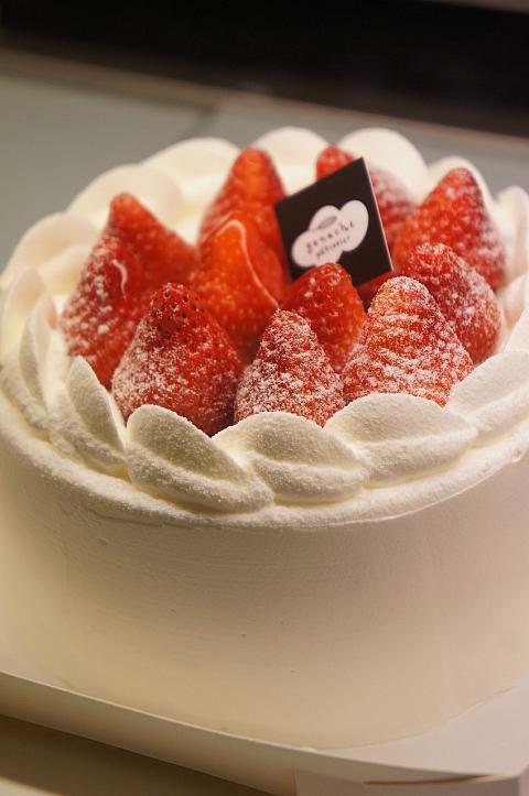 このケーキが気になったナビですが、これを完食する自信がなかったので断念＞＜