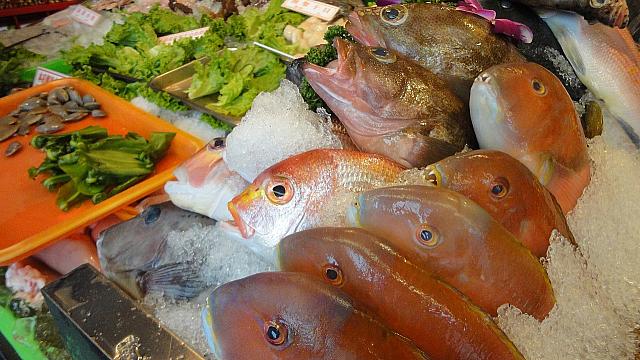 昨年食べた魚火鍋のおいしさが忘れられず、今年もまた海戦熱炒店におじゃますることに。