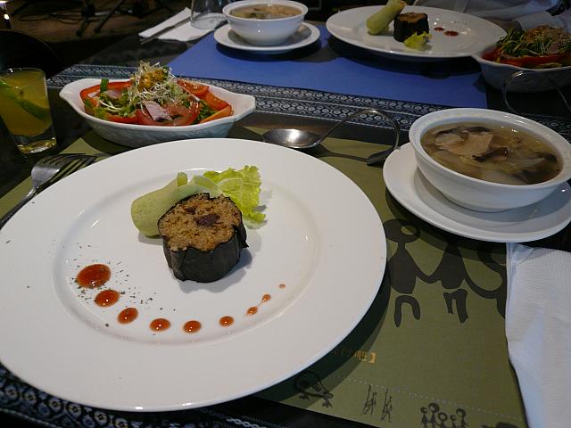 アバイという粽に野菜スープ