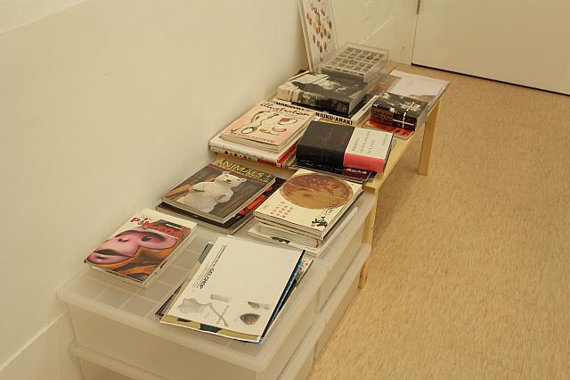 日本の写真集や画集には台湾人のお客さんも興味津津だとか