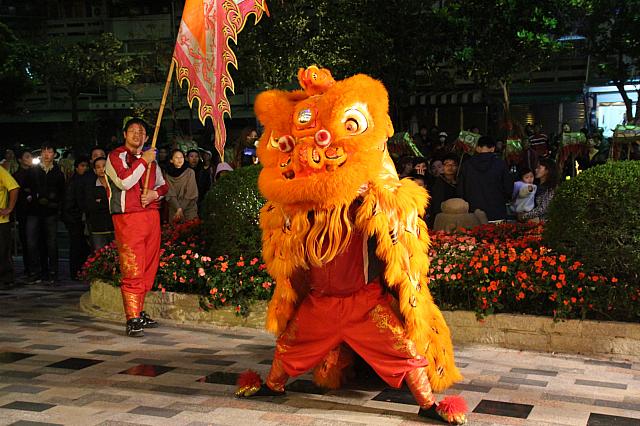 獅子舞も登場