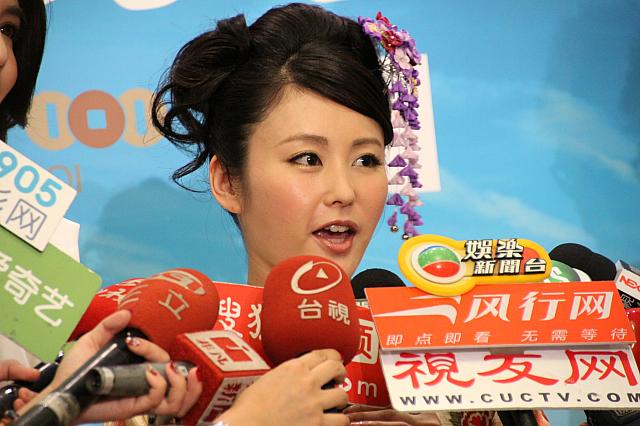 囲み取材でもしっかりとした受け答え！マーイーすごい！！ナビも中国語習得をもっと頑張ろうって思いました。