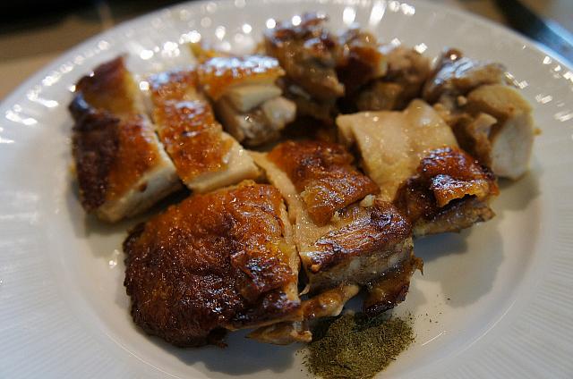 肉多めセットについてきたチキン。すんごいボリュームでした。