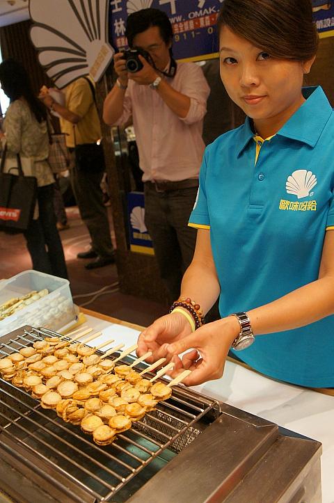 台湾といえば夜市！という方も多いはず♪士林夜市にある干し貝柱焼きのお店もブースを出していました！