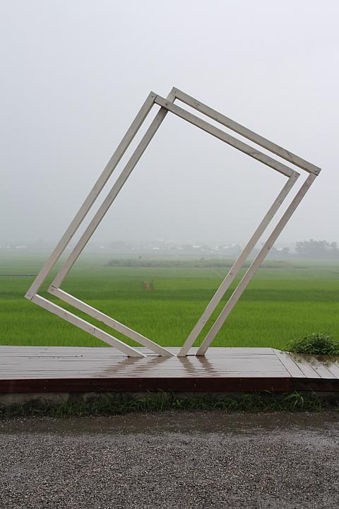 こうやってのぞくのも、お天気がよければ、もっと遠くまで見えるかな～