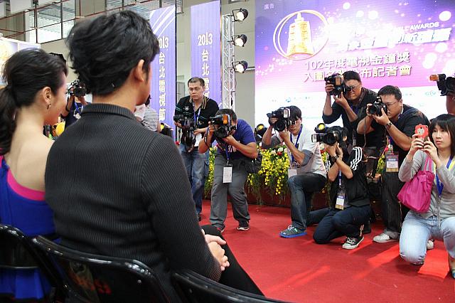 今回のノミネート発表会見には、ゲストとしてチェン・ボーリンと天心が登場
登場した瞬間から、多くのカメラマンが二人の姿をおさえるべく、カメラを構えています