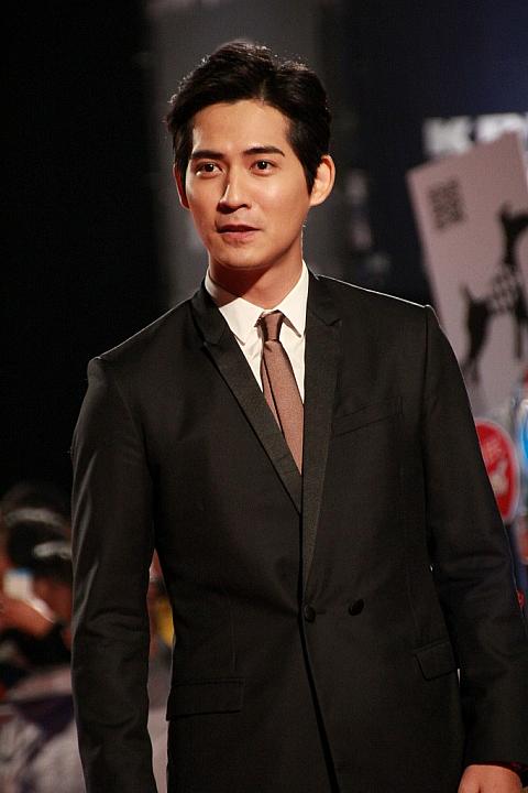 さて、今年の注目はというと・・・・F4の仔仔こと周渝民（ヴィック・チョウ）が「戲劇節目男主角獎（最優秀男優賞）」を受賞するかどうかということ！