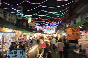 B級グルメが豊富な通化街夜市