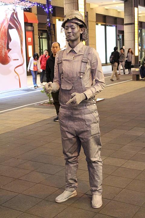 大道芸人も多し