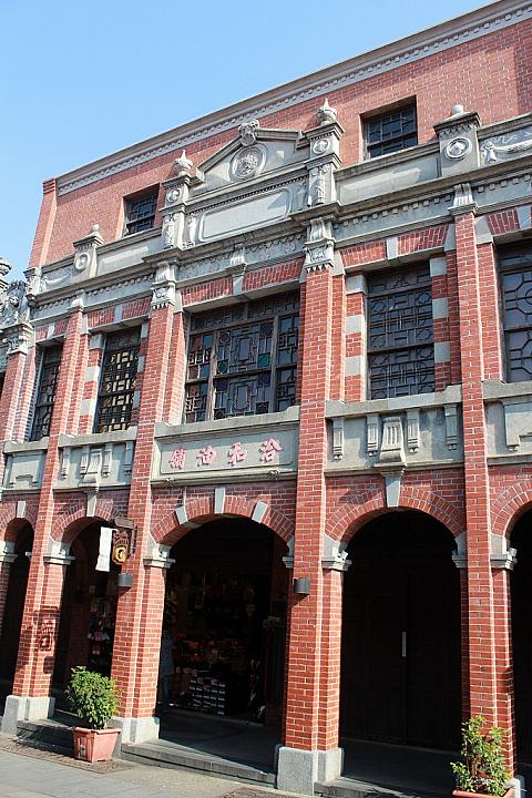 かなり立派な建物
