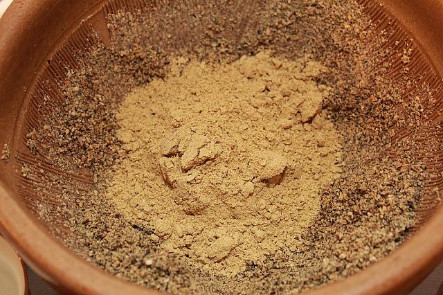 緑茶の粉をIN