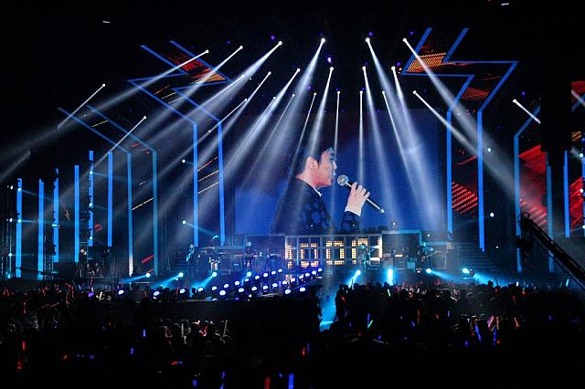 ステージ上を色々移動する青峰！