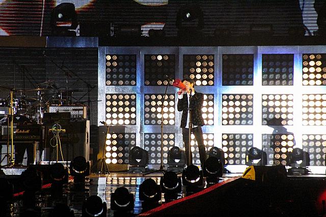 「狂熱」を歌う際には必ずトランペットスピーカーを使用するのですが、この日も！