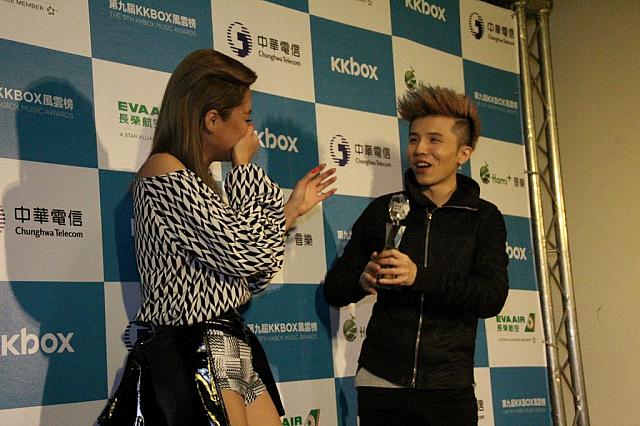 インタビュー会場でもノリノリのA-Lin