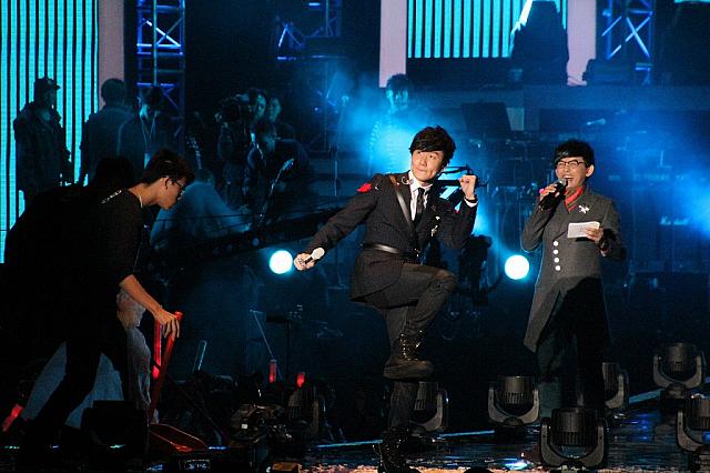 CM中にはファンサービスも欠かせません！