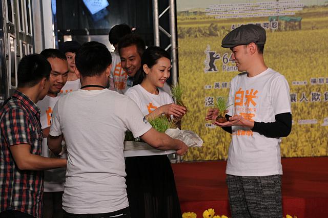 この後は、皆で田植えの儀式に入ります