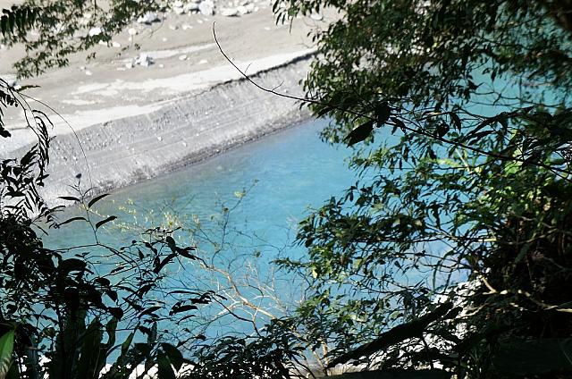 緑からちょっと見える水に気分↑↑↑