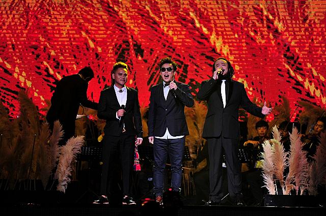 今回の金曲獎はショーレースの行方も気になりますが、パフォーマンスが素晴らしく、メディアルームでもみんな画面にくぎ付けでした！<br>画像提供：台視