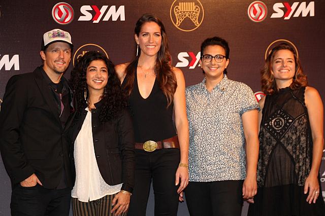 アメリカからはJason Mrazも！