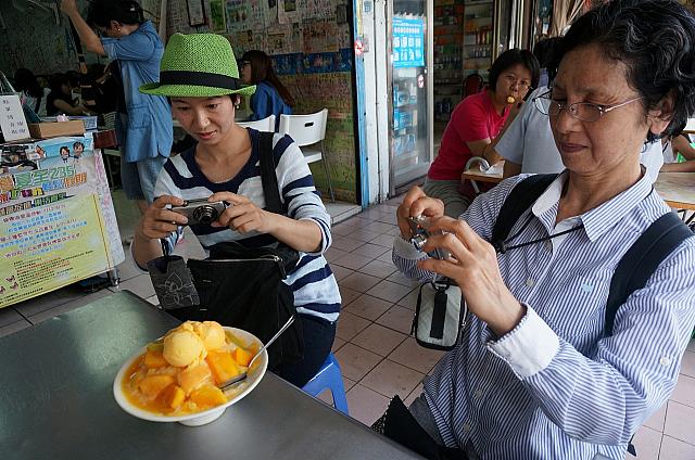 台湾にかき氷屋さんは数多くあれど、ここのマンゴーかき氷は格別においしいのです☆