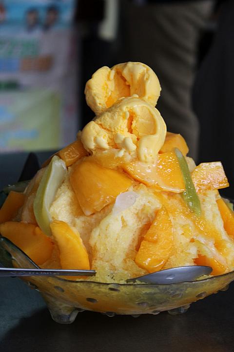 ドン！！こんなにも大きい～♪なのに、「ひとつで足りるかなぁと心配していました…」台湾人の食に対する思いは恐るべしです！