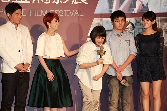 この作品が「金馬影展」のオープニング上映に選ばれたということが賞をもらうことよりも嬉しい！！とうれし泣きの演技を見せる場面も。