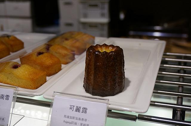 カヌレなどの焼き菓子も♪