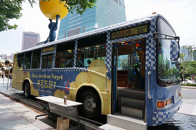 前回は無念にも中へ入ることができませんでしたが、なんと…最近は平日お昼だと全然人がいないんだそう！