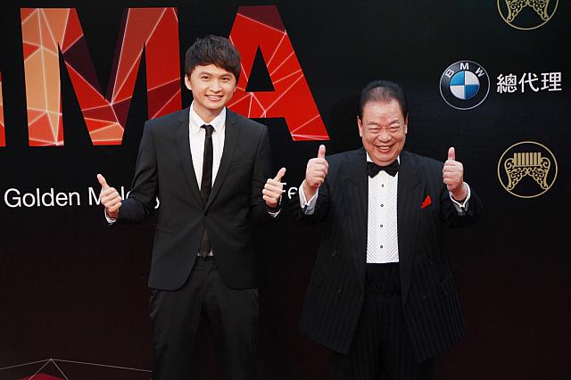 昨年最優秀台湾語男性歌手賞を受賞した陳建偉もプレゼンターとして登場。いつ見てもイケメンです～