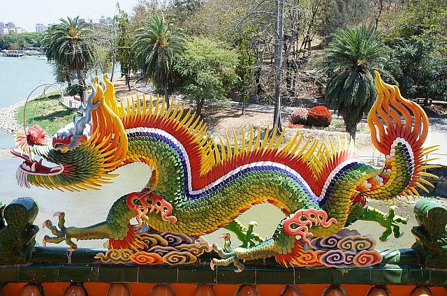 塔の外には色々なオブジェがあります！