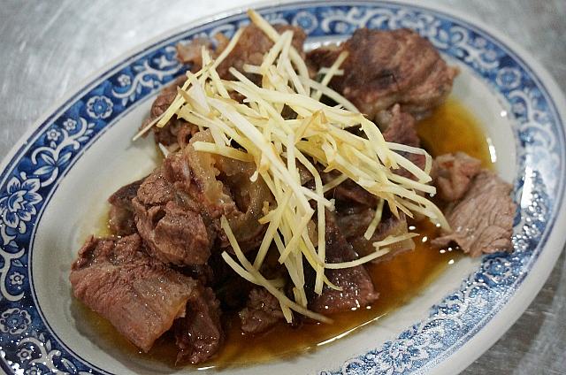 涼拌牛腩150元は前股の内側にある肩ばら肉の和え物です。お肉が柔らかくて隠れた絶品だと思います