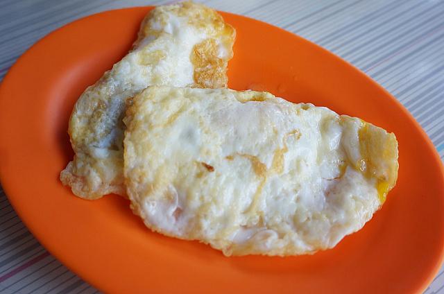 ナビたちは朝から目玉焼きをチョイスしましたよ～