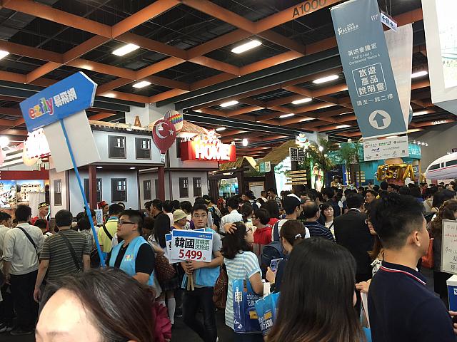 とにかく初日でこれなので、明日明後日の土日に来られる方は、歩きやすい靴で、軽装でどうぞ～～～！