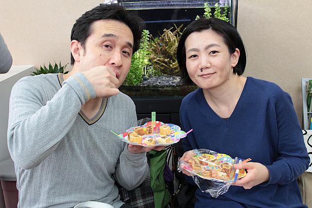 あ～ん、食べてマース！