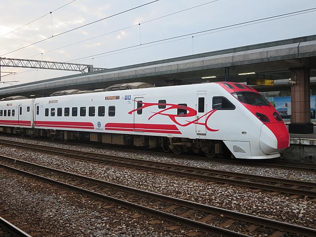 オリジナルの台鉄車輛　　写真：東武鉄道
