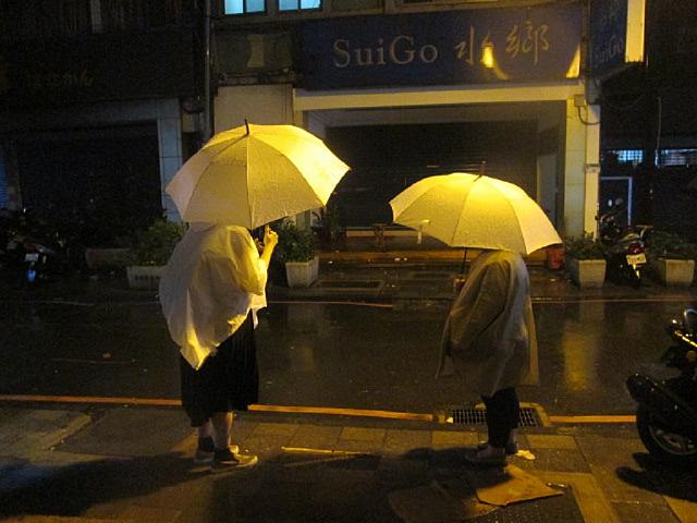 すごい風雨でした…