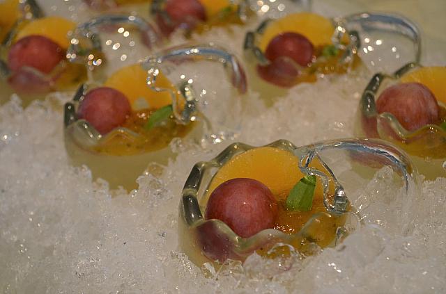 水草金棗。ハス茶のゼリーです