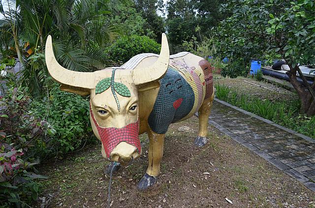 牛の頭にも一心兩葉。そういえば看板も