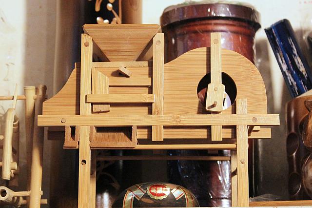 元々、竹製品を販売していましたが、現在はお店の片隅へ涙