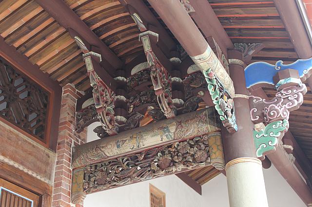 回廊の上側も見上げてくださいね