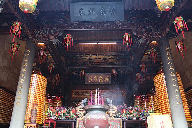 天井が真っ黒になっています！