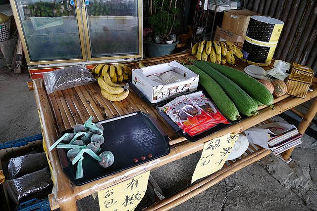 オーナーの畑で採れた農作物を販売しています