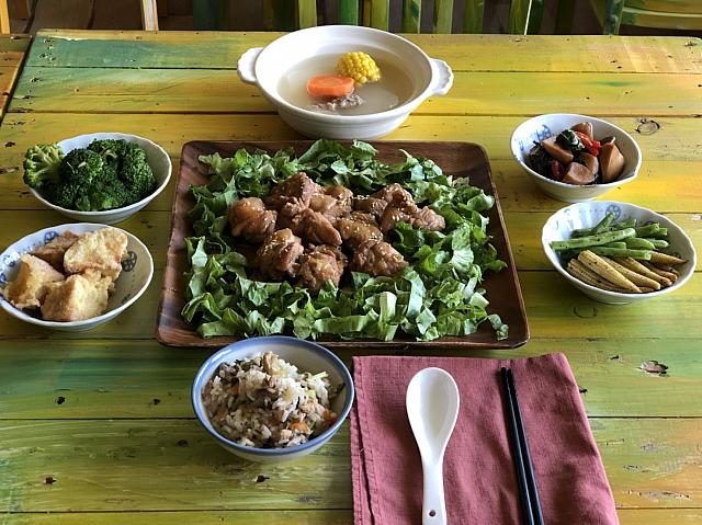 季節毎に採れる食材を使った「田園食」はヘルシーでおいしい！要予約です。