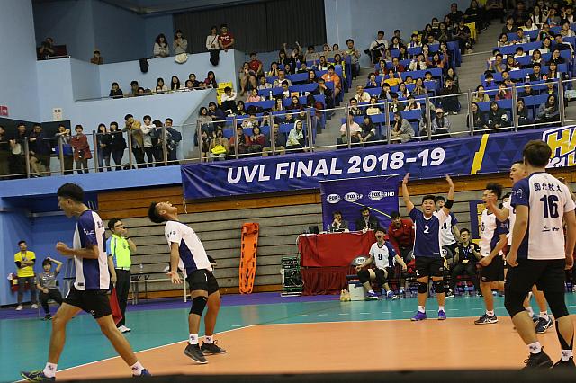 ポイントをあげ、雄叫びをあげる國立台北教育大學の選手たち