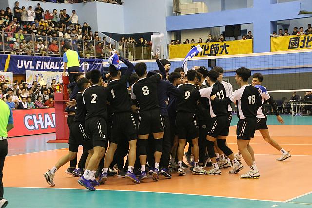 翌日、台師大に敗れ、立場が逆転しました。