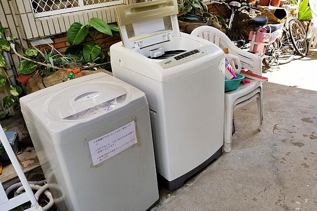 洗濯機は至る所にあり、その数に驚きました！洗濯物を干す所も屋外、屋内色々な所にあるので人数が多い時でも困ることはなさそう