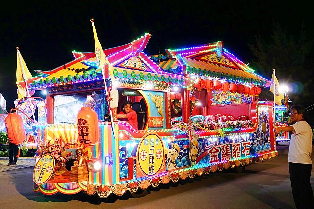 八斗子望海巷の駐車場は色んな花車から流れるダンスミュージックであたかもクラブにいるような気分になっちゃいます