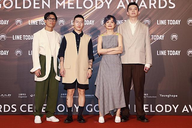 台湾語アルバム賞と新人賞ノミネートの「青虫 aoi」