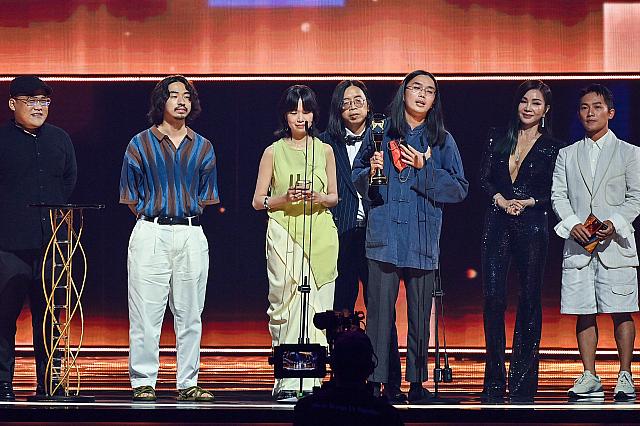 最優秀アルバムデザイン賞も受賞した「百合花」の『不是路』